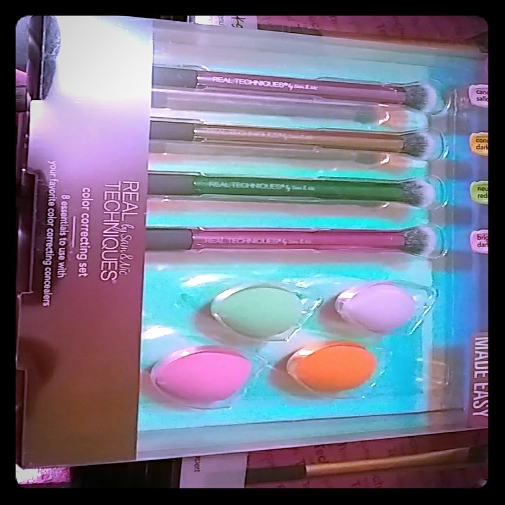 Makeup brushes